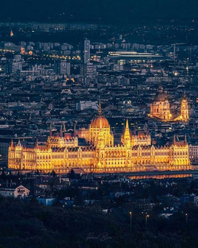 U Home Central Budapest Extérieur photo